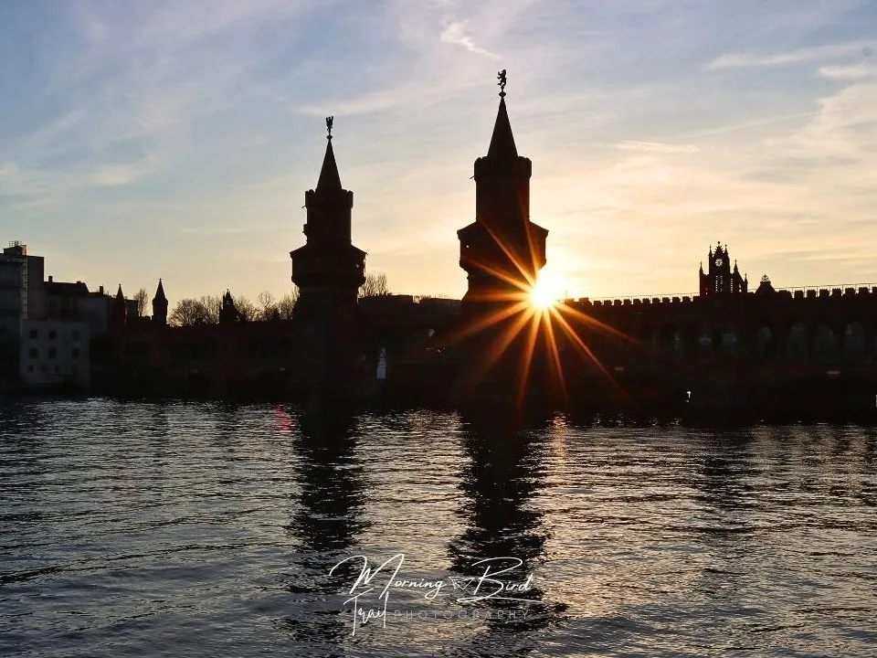 Sun set to the Oberbaum Bridge